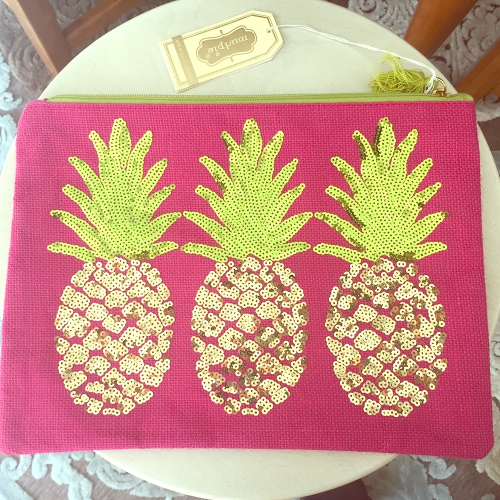 NEW Clutch by Mud Pie
